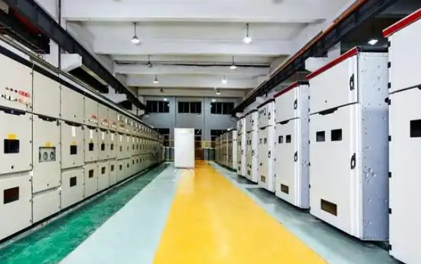 為何低壓無(wú)功補(bǔ)償選擇電容器而非SVG，并聯(lián)電容器與SVG有啥區(qū)別